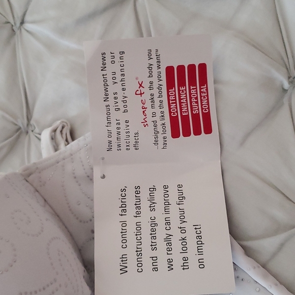 NWT Newport News one piece swimsuit. Size 8 Tall - Picture 7 of 7